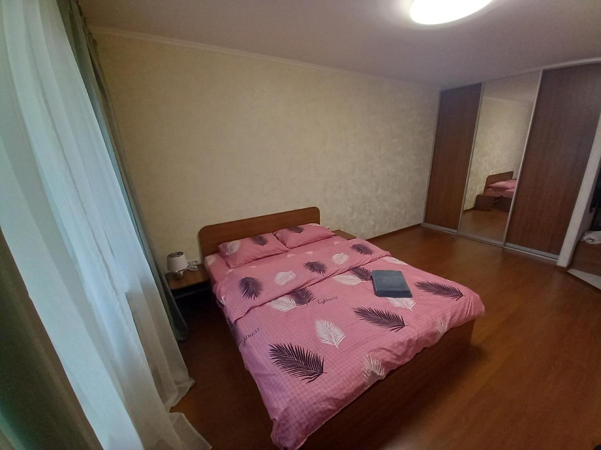 Apartment Darnitca Kiev Eksteriør billede